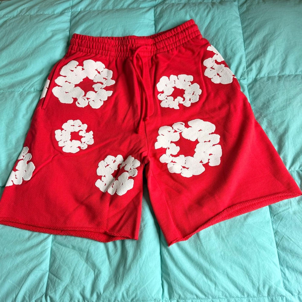 Red Floral-Pattern Men’s Athletic Shorts with Drawstring Waist